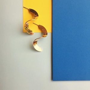 PRICE DROP! Boutique Gold earrings with silk pouch